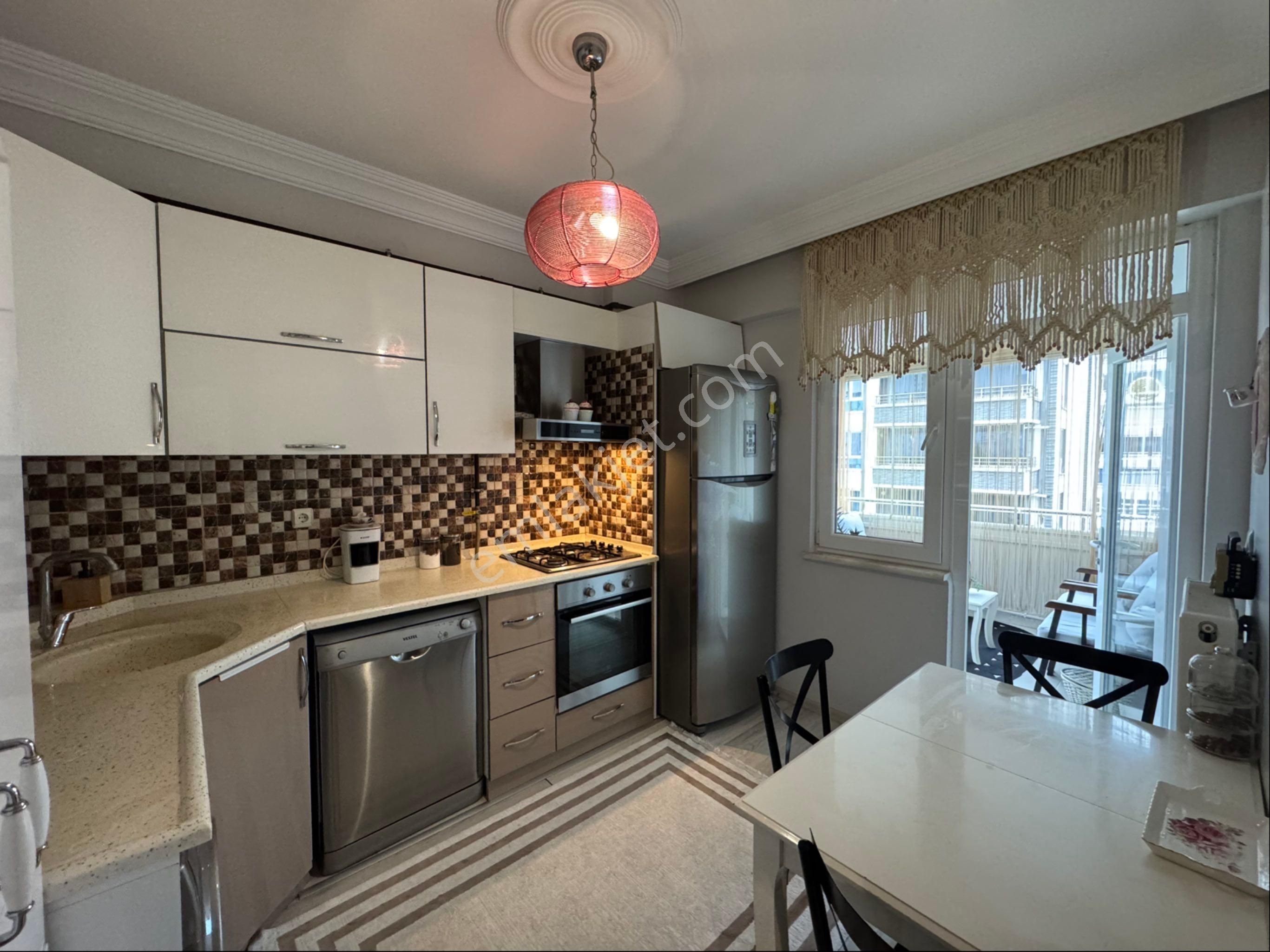 İlkadım Kışla Masrafsız Satılık 3+1 Daire - Görsel 8