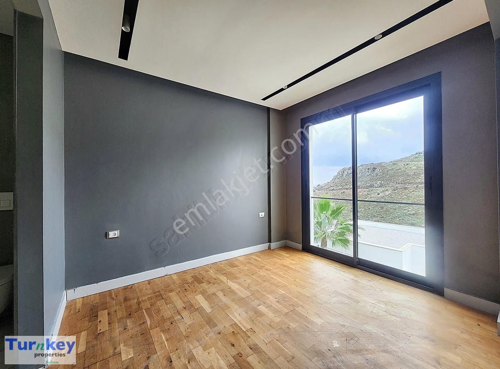 Deniz Manzaralı Özel Havuzlu 3 Odalı Satılık Villa - Görsel 9