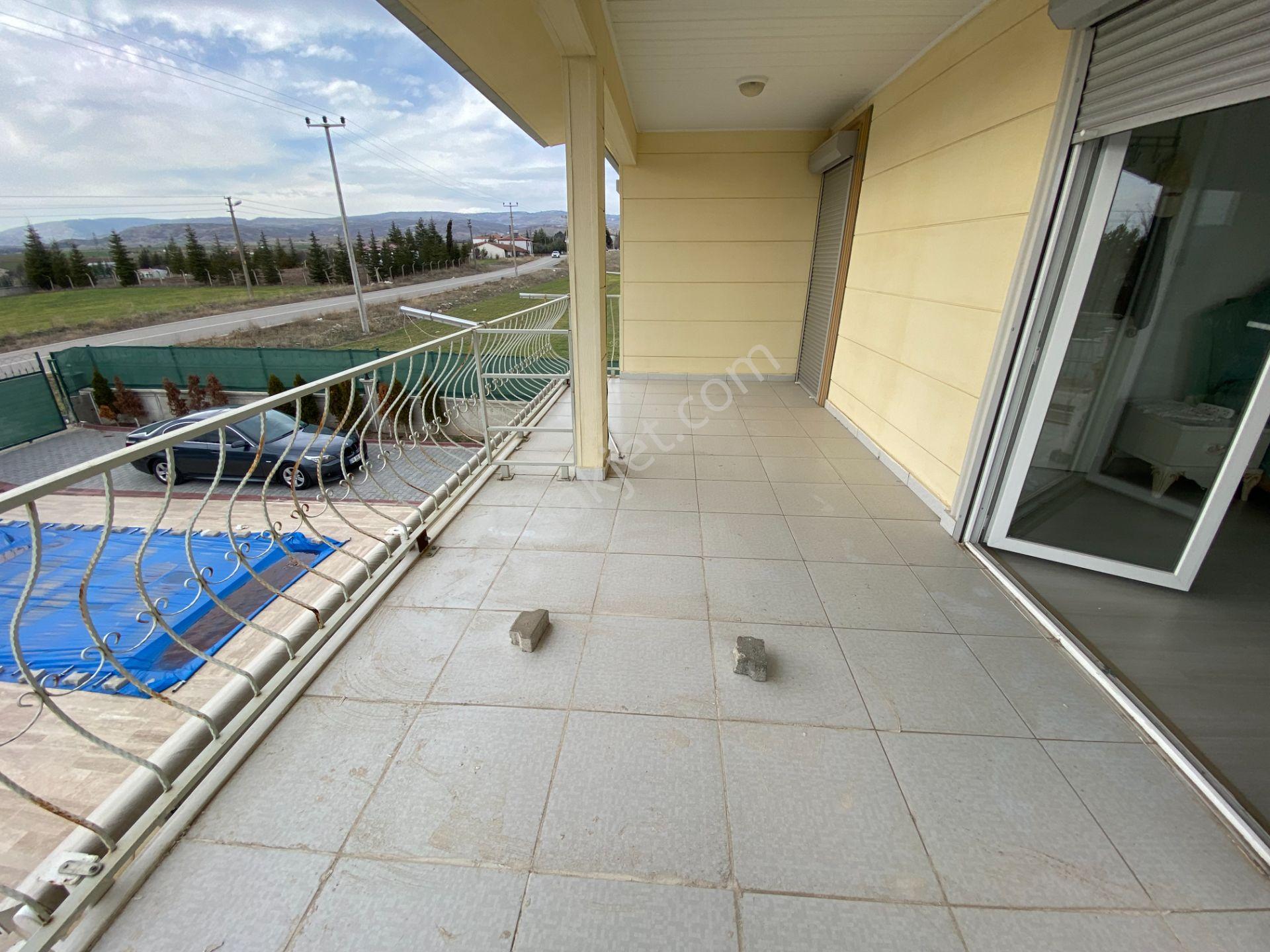 Kahramankazanda 500 M2 Arsa Üzerine Yapılı Havuzlu İmarlı İskanlı Satılık Lüx Villa - Görsel 27