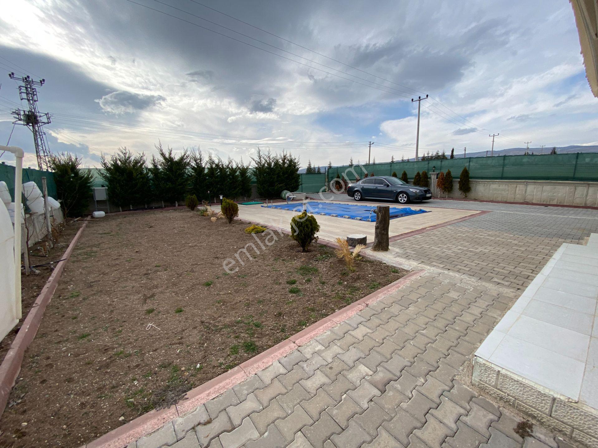 Kahramankazanda 500 M2 Arsa Üzerine Yapılı Havuzlu İmarlı İskanlı Satılık Lüx Villa - Görsel 34