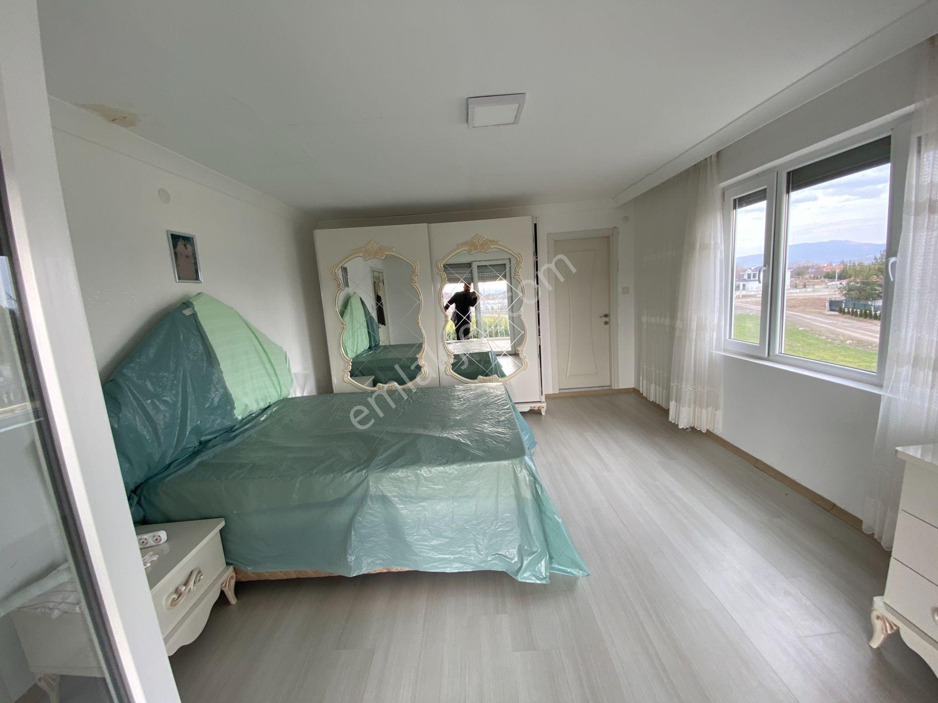 Kahramankazanda 500 M2 Arsa Üzerine Yapılı Havuzlu İmarlı İskanlı Satılık Lüx Villa - Görsel 11