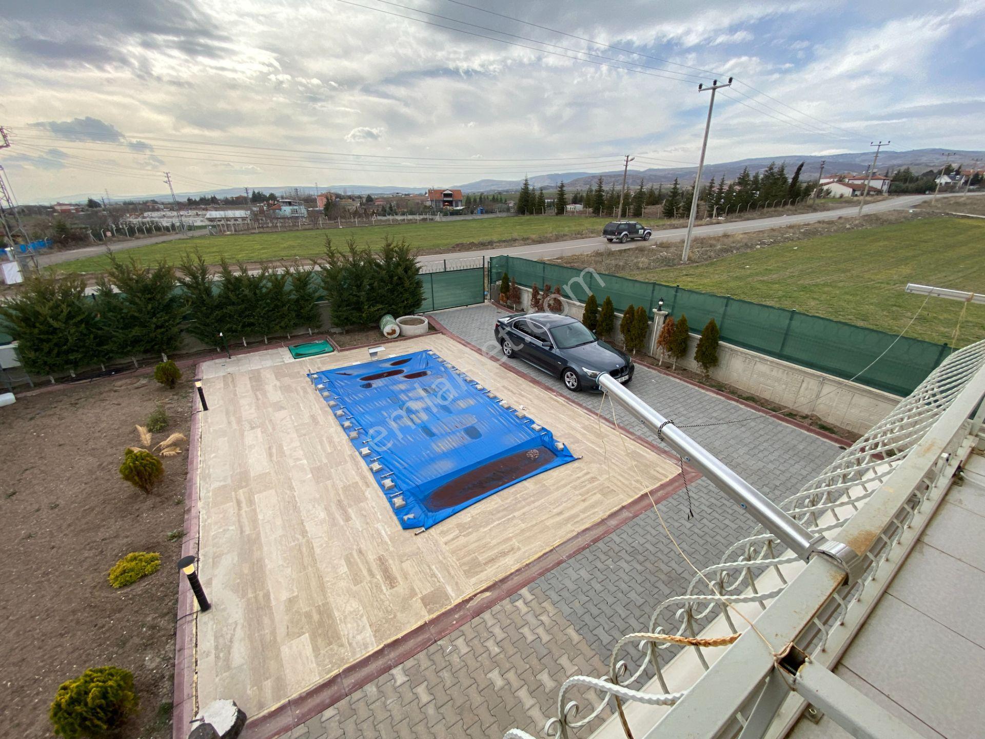 Kahramankazanda 500 M2 Arsa Üzerine Yapılı Havuzlu İmarlı İskanlı Satılık Lüx Villa - Görsel 28