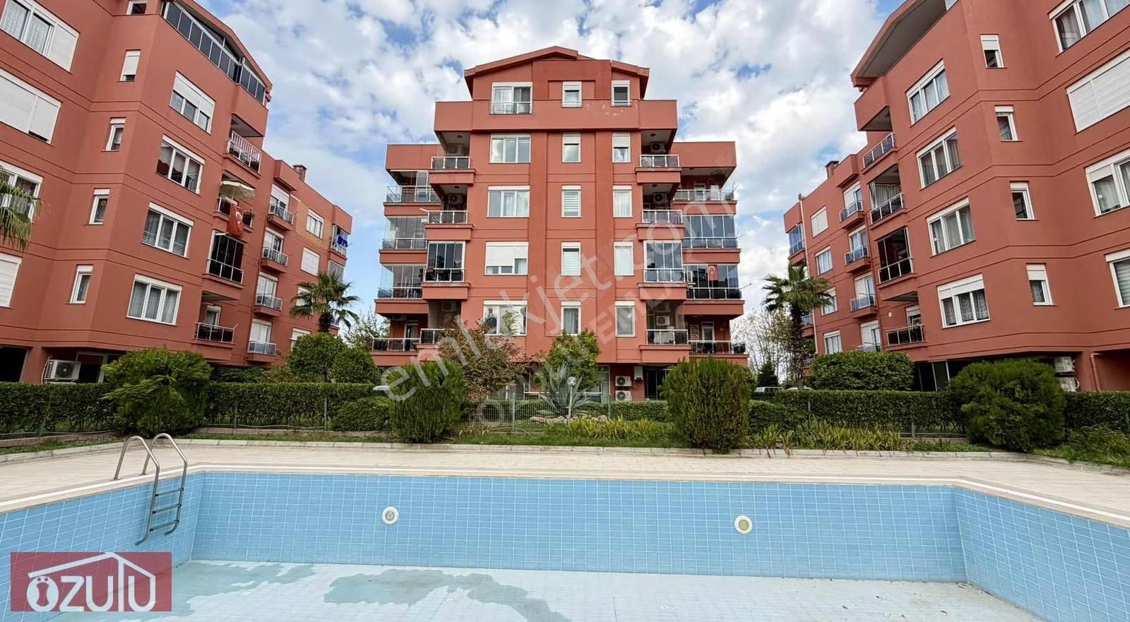 Yalı Caddesi'nde 2+1 Ara Kat Özellikli Site - Görsel 12