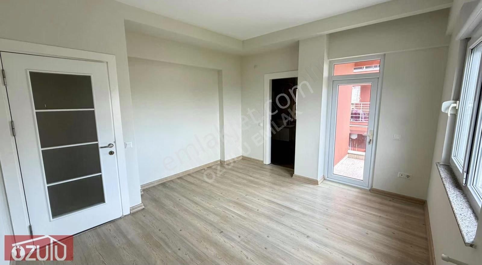 Yalı Caddesi'nde 2+1 Ara Kat Özellikli Site - Görsel 6