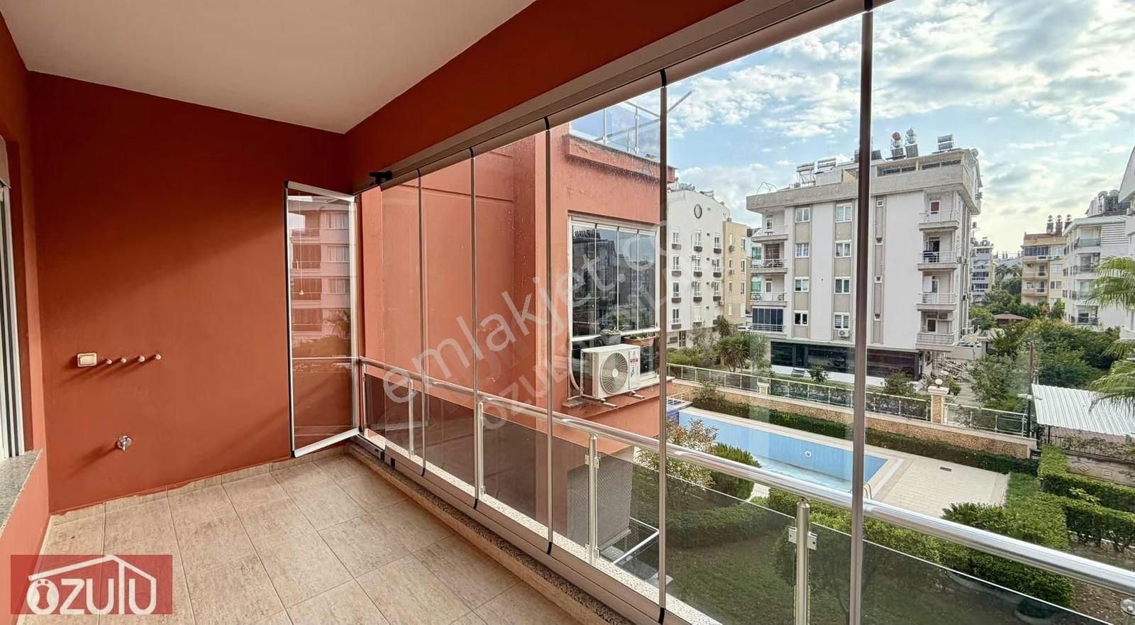 Yalı Caddesi'nde 2+1 Ara Kat Özellikli Site - Görsel 16