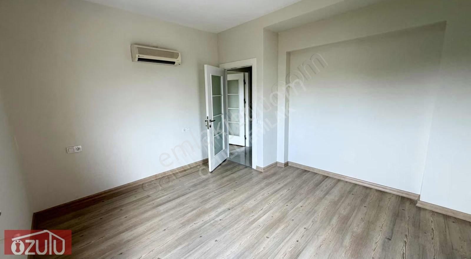 Yalı Caddesi'nde 2+1 Ara Kat Özellikli Site - Görsel 2