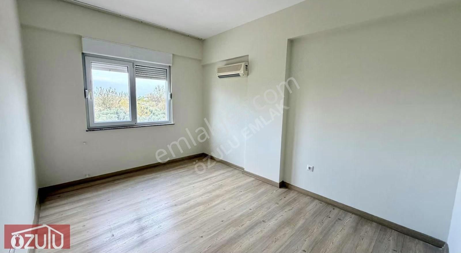 Yalı Caddesi'nde 2+1 Ara Kat Özellikli Site - Görsel 8