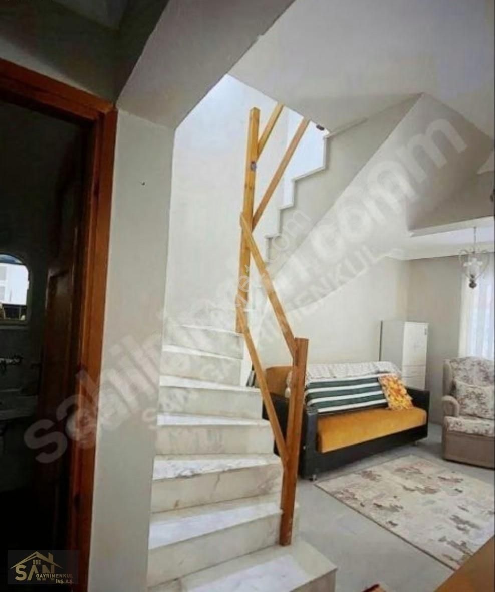 San Gayrimenkul'den Çeşmealtında Site İçinde 3+1 Eşyalı Villa - Görsel 6