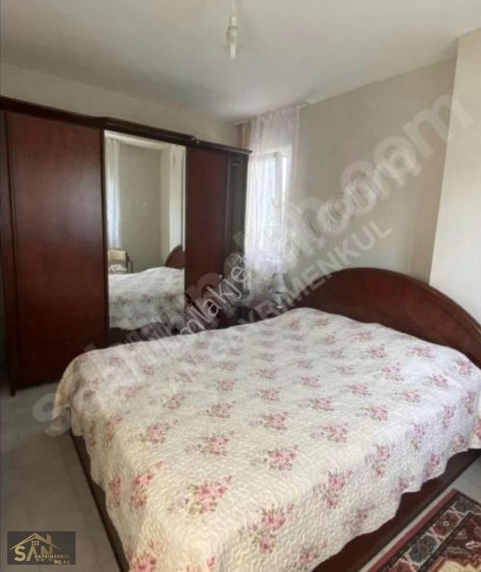 San Gayrimenkul'den Çeşmealtında Site İçinde 3+1 Eşyalı Villa - Görsel 4