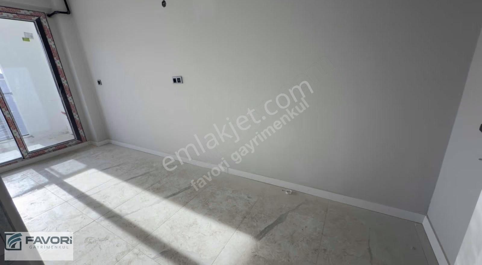 Favori'den Yavuz Sultan Selim'de Geniş 2+1 Sıfır Kapalı Garajlı