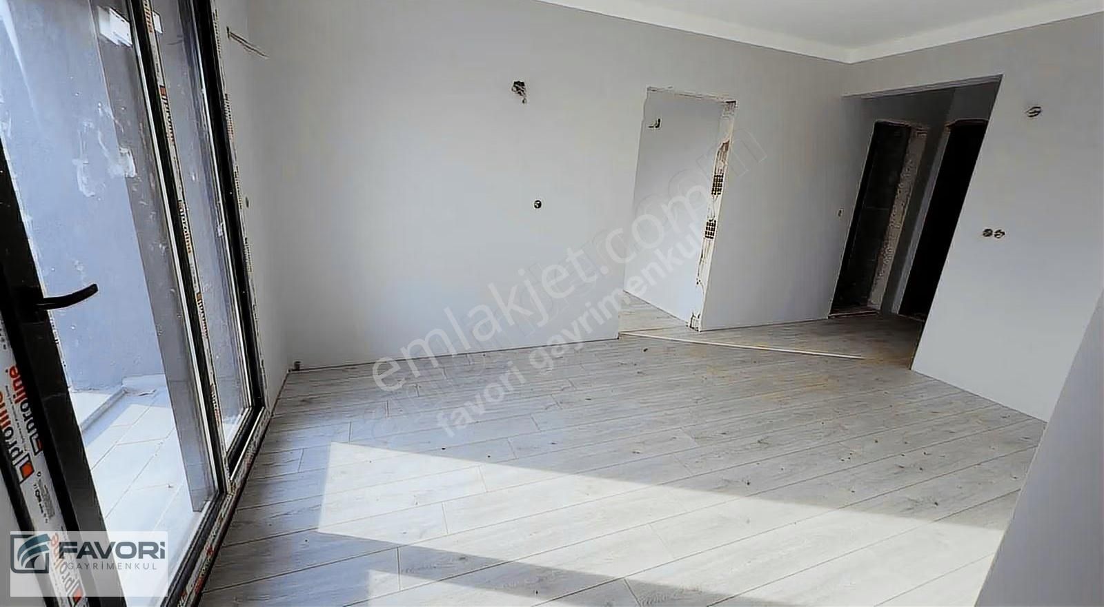 Favori'den Şekerevleri Ana Cadde Cephe 2+0 Sıfır Ara Kat - Görsel 2