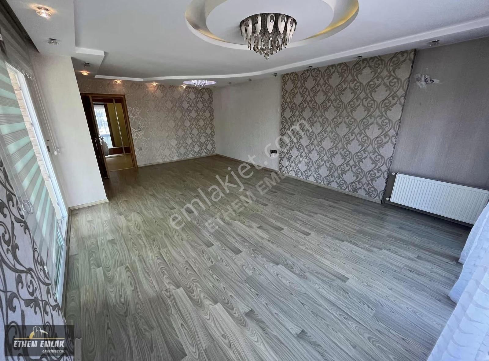 Bölgenin En Güzel Konumu Kilerli Geniş Peyzaj Havuzlu 4+1 - Görsel 3