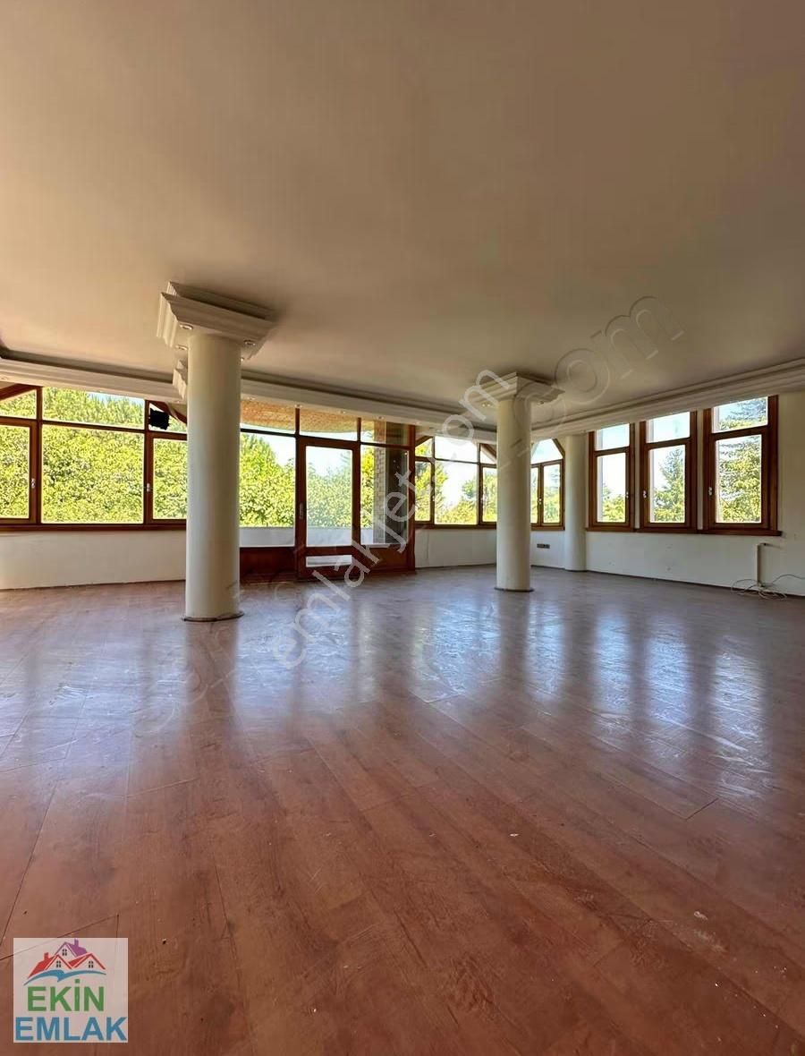 Çekmeköy Reşadiye 800 M2 Arsa İcinde 3 Katlı Kiralık Villa - Görsel 3