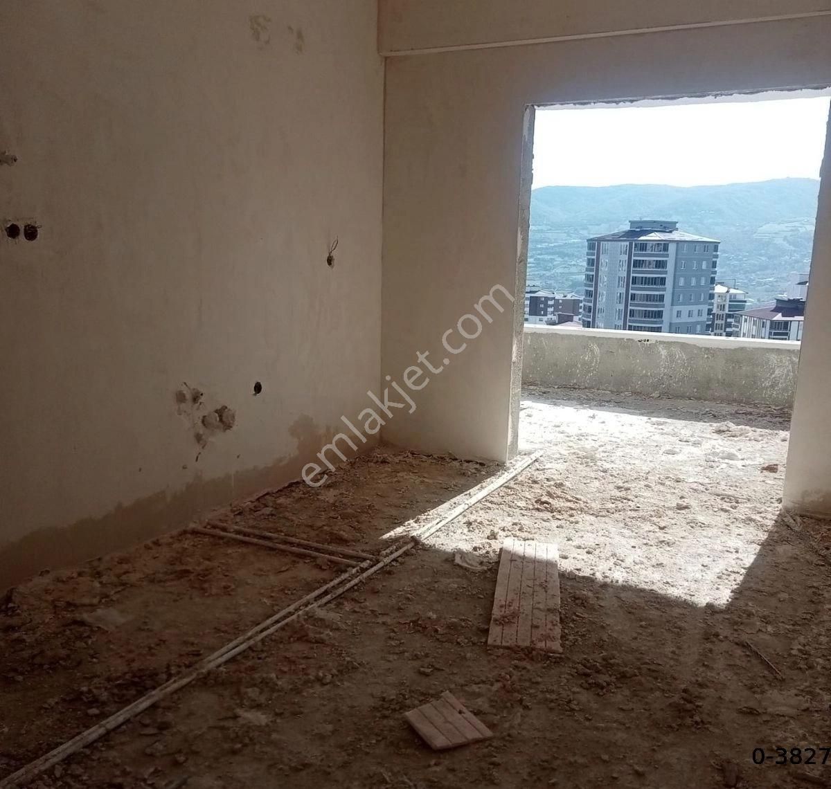 Arotis Emlak İlkadım Kışla Mah Sıfır 3+1 - Görsel 13