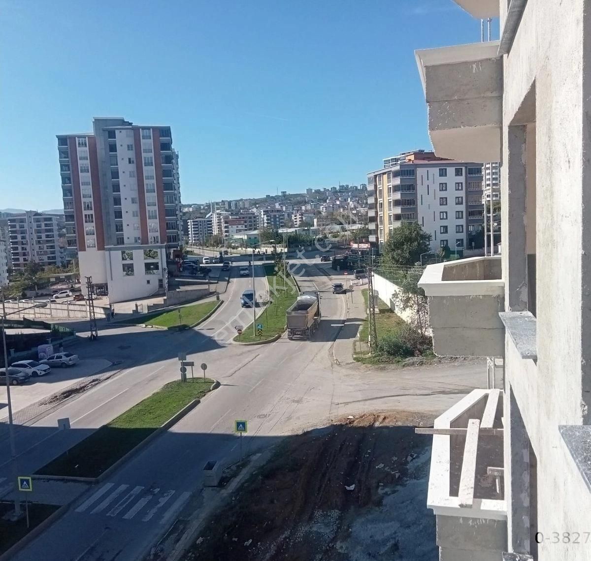 Arotis Emlak İlkadım Kışla Mah Sıfır 3+1 - Görsel 3