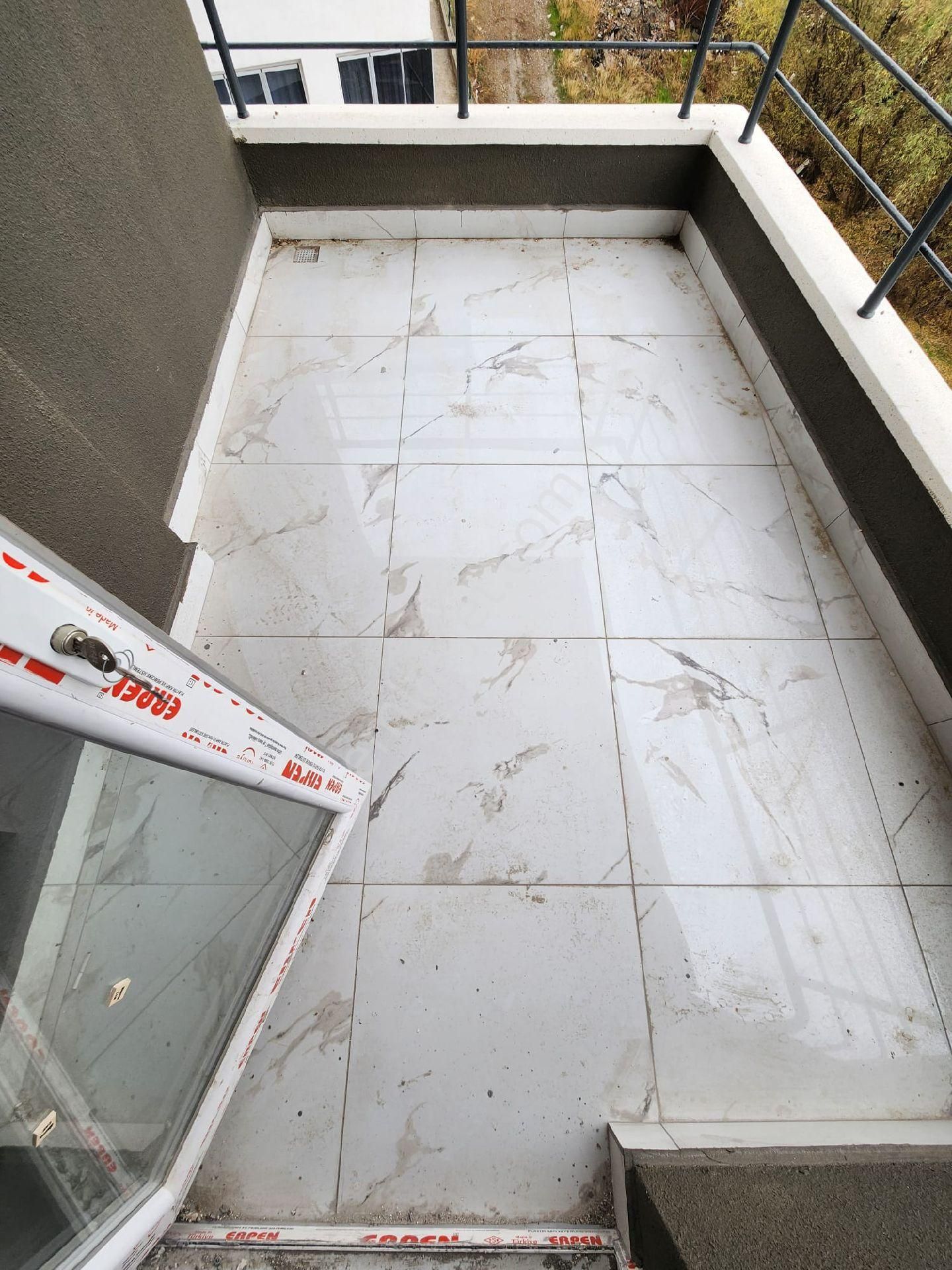 Karapürcekte 5. Kat Konumunda 1. Kat 3+1 Satılık Sıfır Dairee - Görsel 7