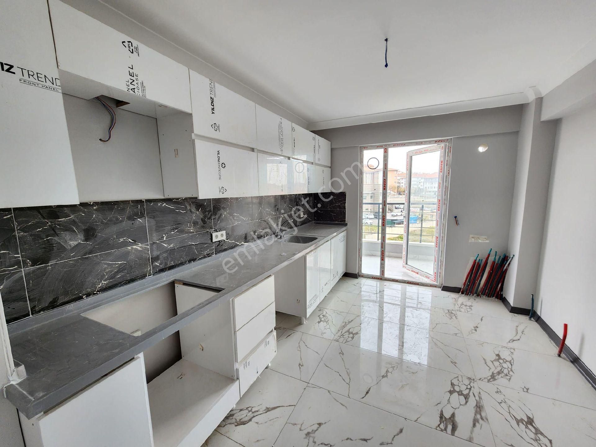 Karapürcekte 5. Kat Konumunda 1. Kat 3+1 Satılık Sıfır Dairee - Görsel 11