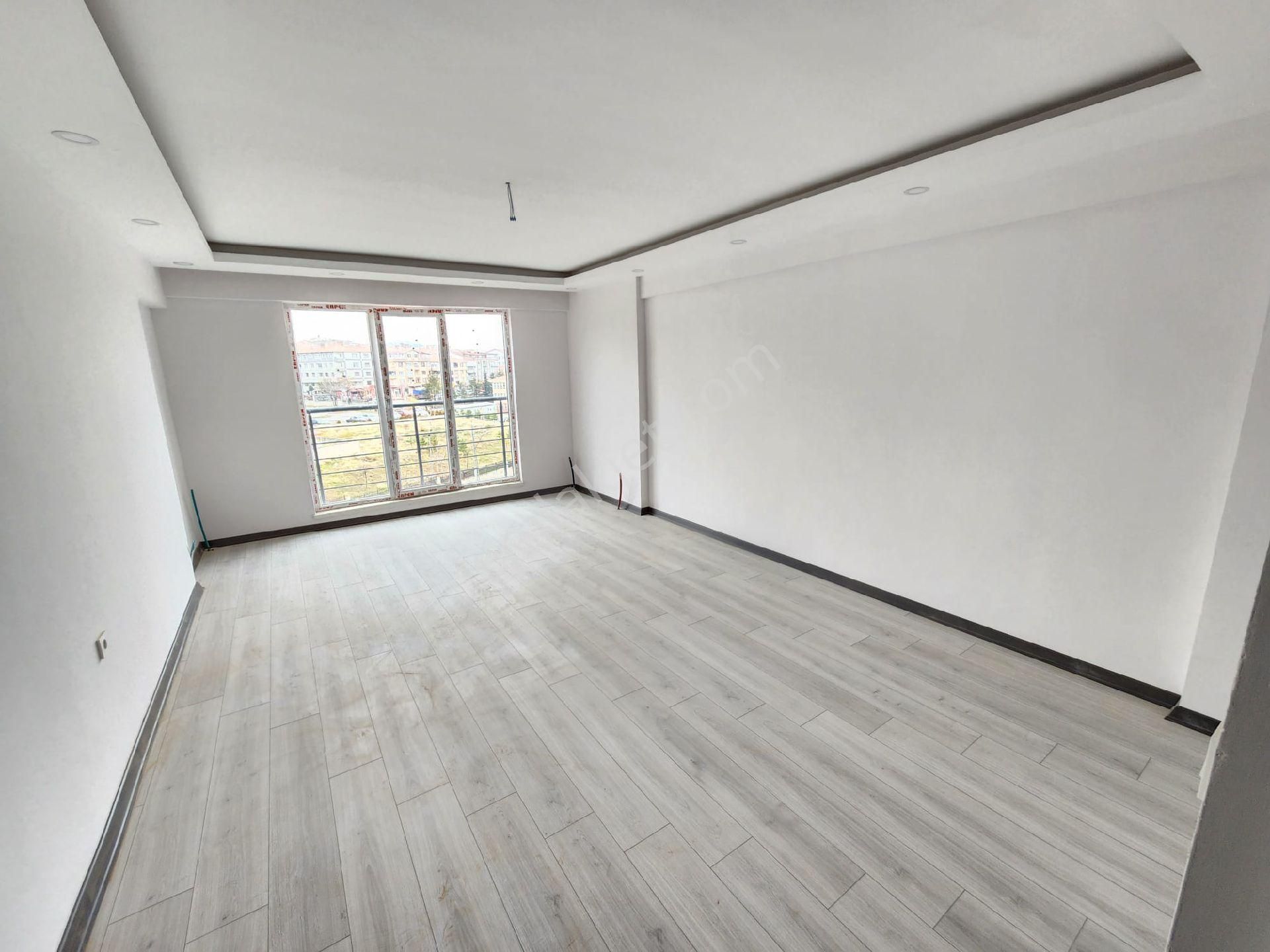 Karapürcekte 5. Kat Konumunda 1. Kat 3+1 Satılık Sıfır Dairee - Görsel 13