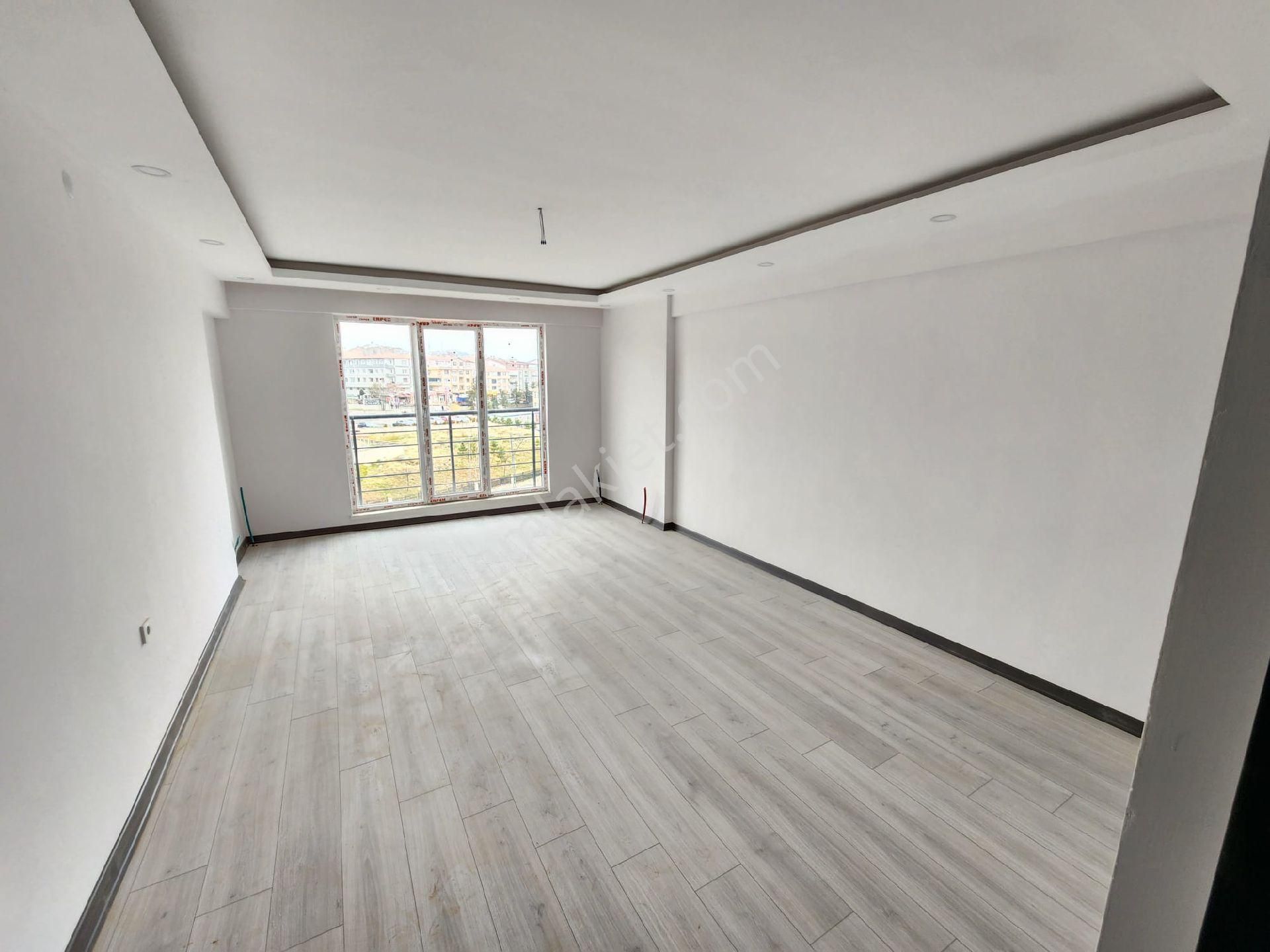 Karapürcekte 5. Kat Konumunda 1. Kat 3+1 Satılık Sıfır Dairee - Görsel 15