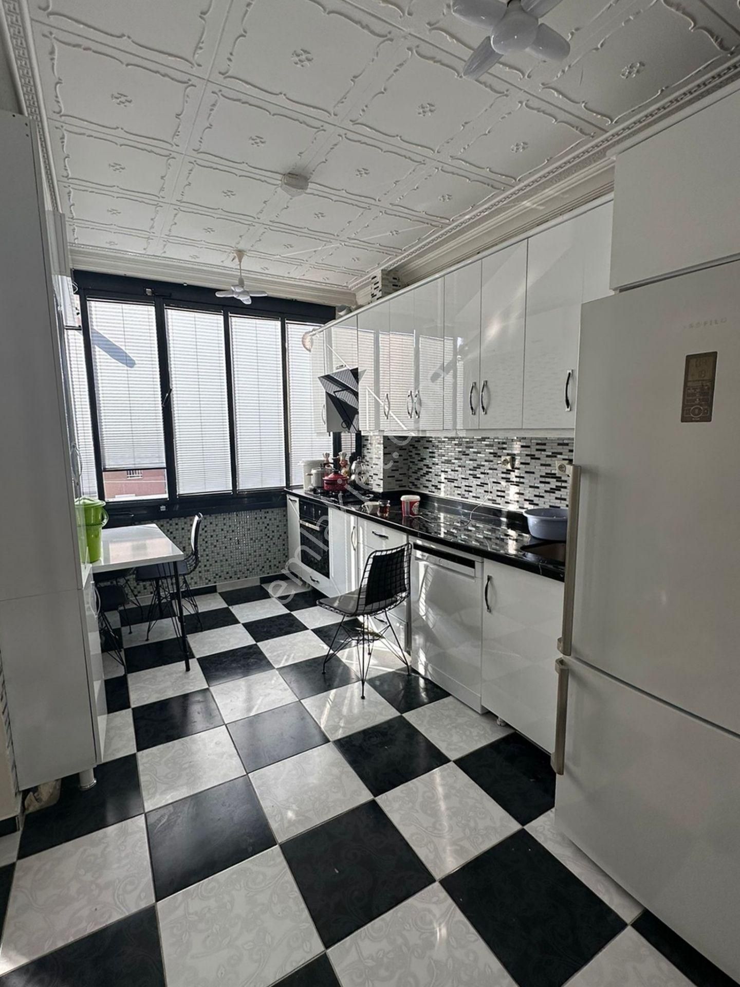 Altındağ -gültepe Mahallesinde Ara Katta Full Yapılı 2+1 Satılık Daire !!! - Görsel 2