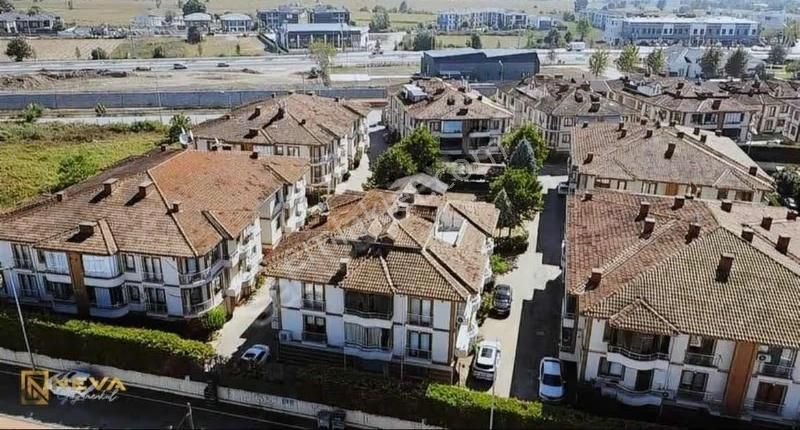 Serdivan Yazlık Dereboyu Konaklarında Satılık 3+1 Daire - Görsel 12