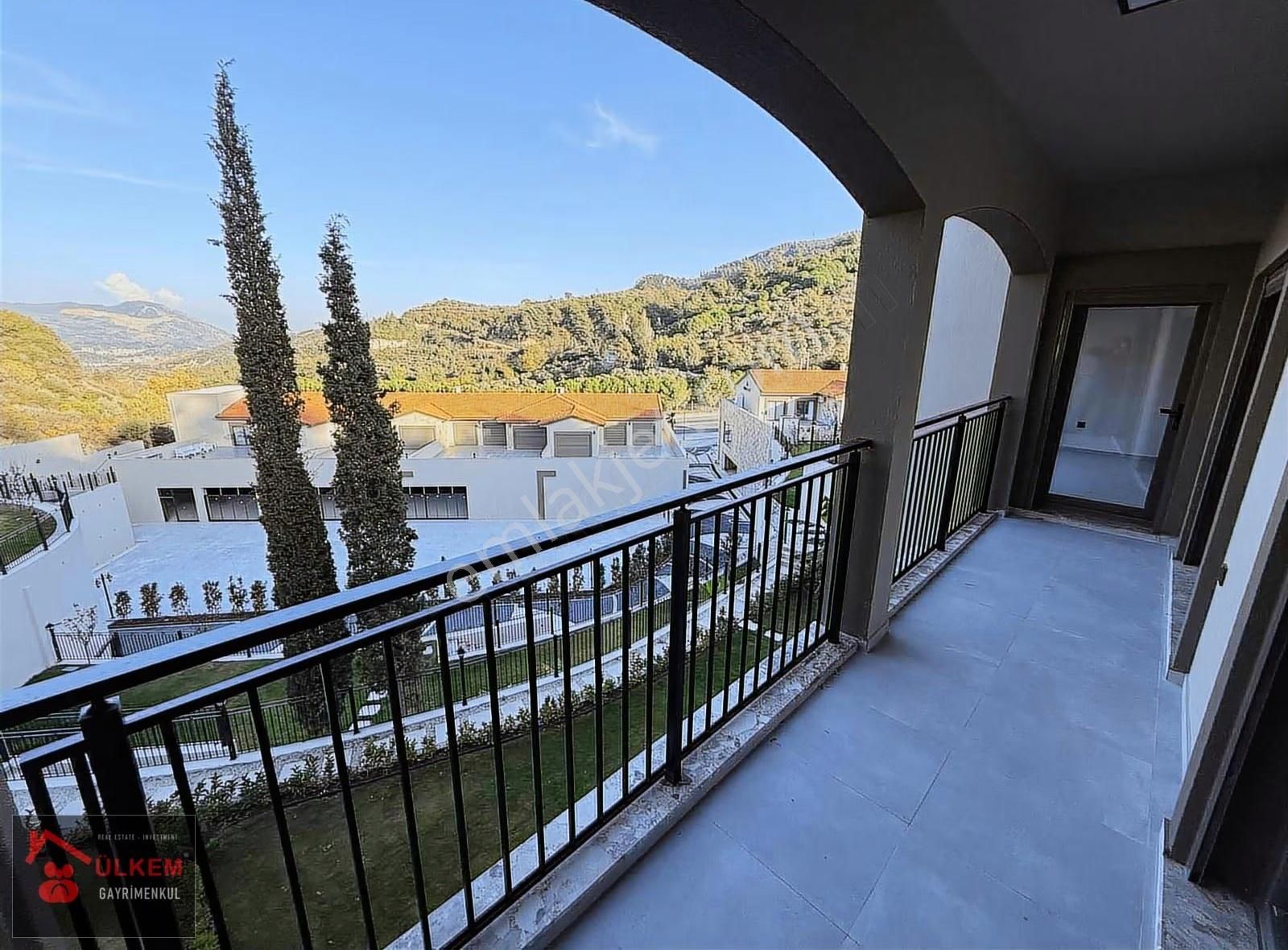 Tek Katlı Doğa Manzaralı 2+1 -3+1 Seçenekli Havuzlu Sit Daireler - Görsel 9