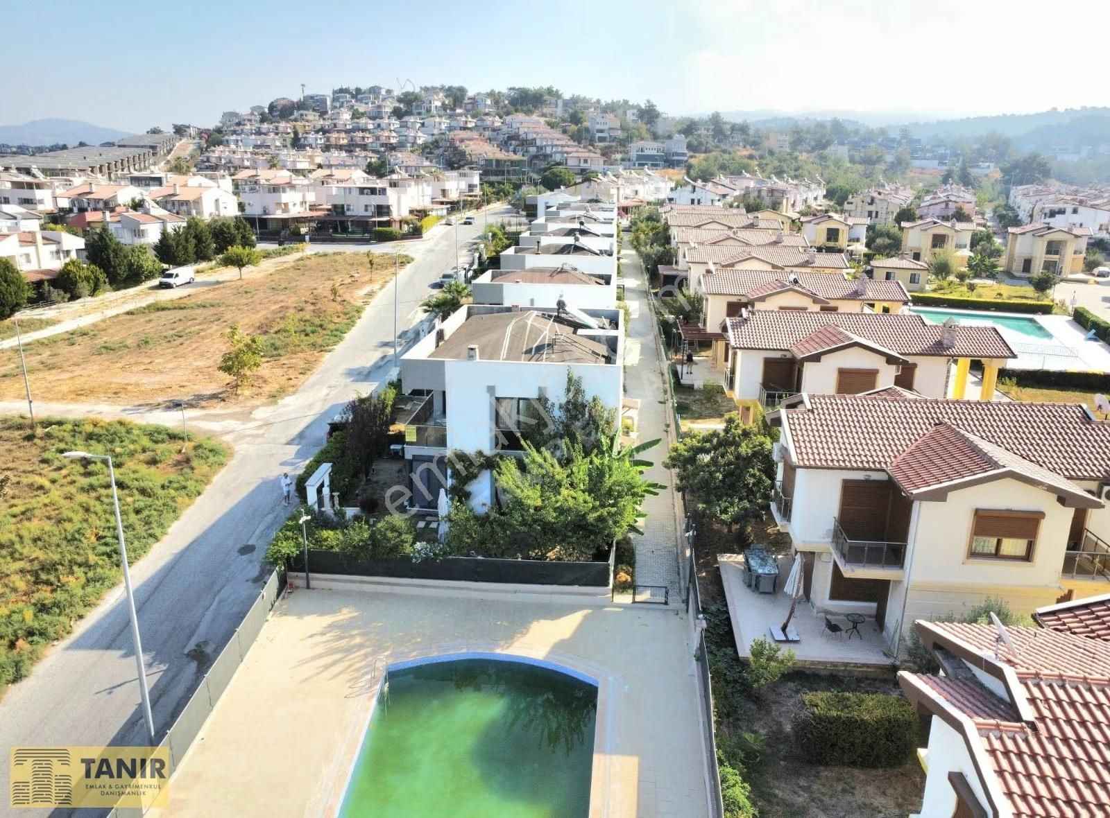 Kusadası Karaova Mevkiinde Deniz Manzaralı 3+1 Villa - Görsel 7