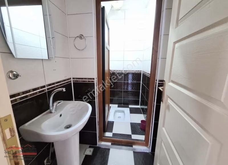 Yaman'dan Bolvadin Şehitler Cad. Üzerinde Satılık 3+1 Daire - Görsel 16