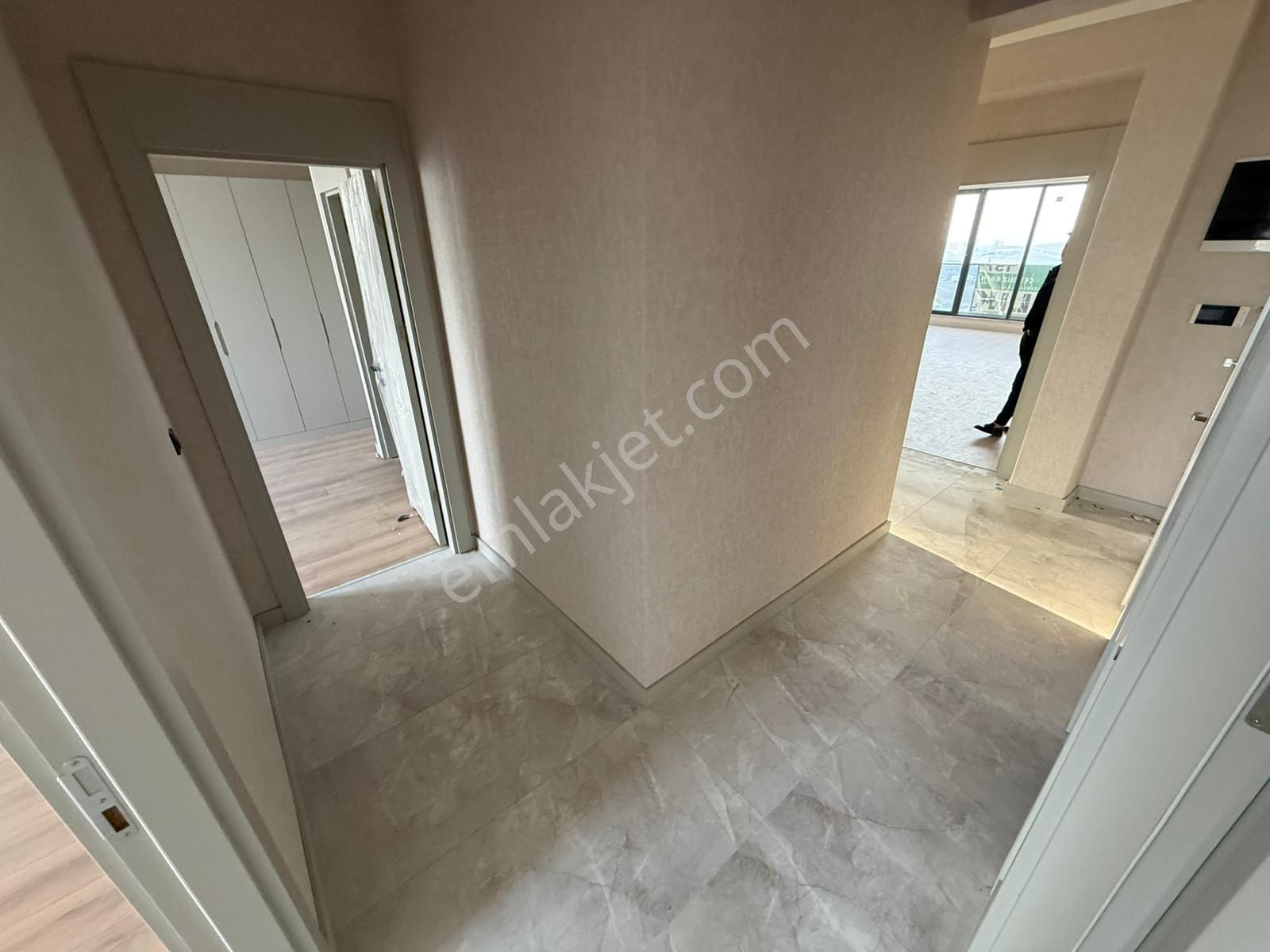 Alfa'dan Yeni Bağlıcada Şehir Manzaralı, Teras Balkonlu, Geniş 4+1 Daire!! - Görsel 29