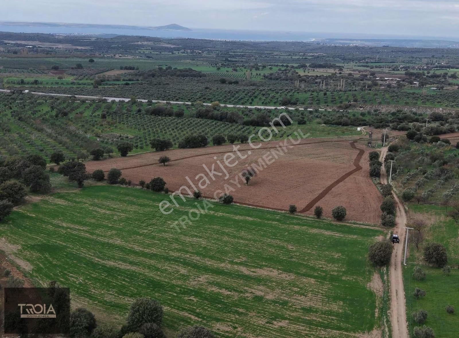 Ezine Aladağ Köyü Bozcaada Ve Deniz Manzaralı Yatırımlık Tarla - Görsel 2