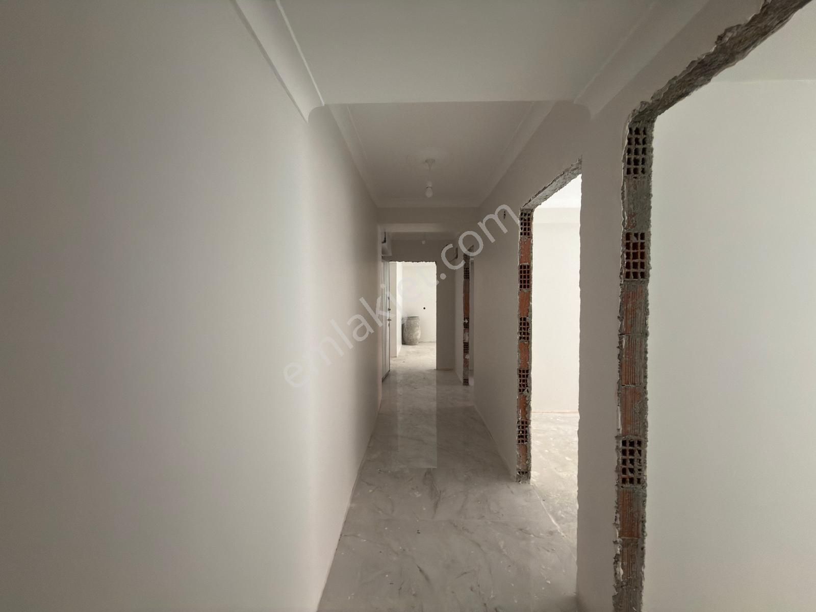 Salih Emlak 'tan Metro-metrobüs-e5 Yakını 2+1 Sıfır Daireler - Görsel 16