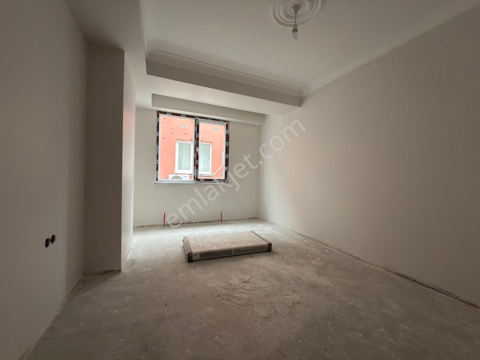 Salih Emlak 'tan Metro-metrobüs-e5 Yakını 2+1 Sıfır Daireler - Görsel 6