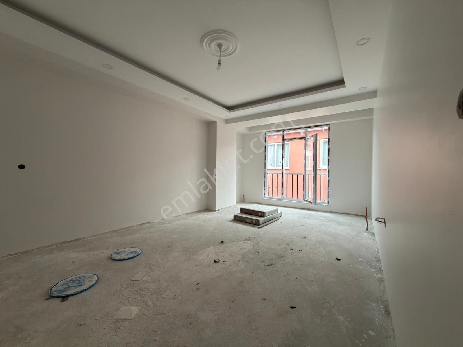 Salih Emlak 'tan Metro-metrobüs-e5 Yakını 2+1 Sıfır Daireler - Görsel 2