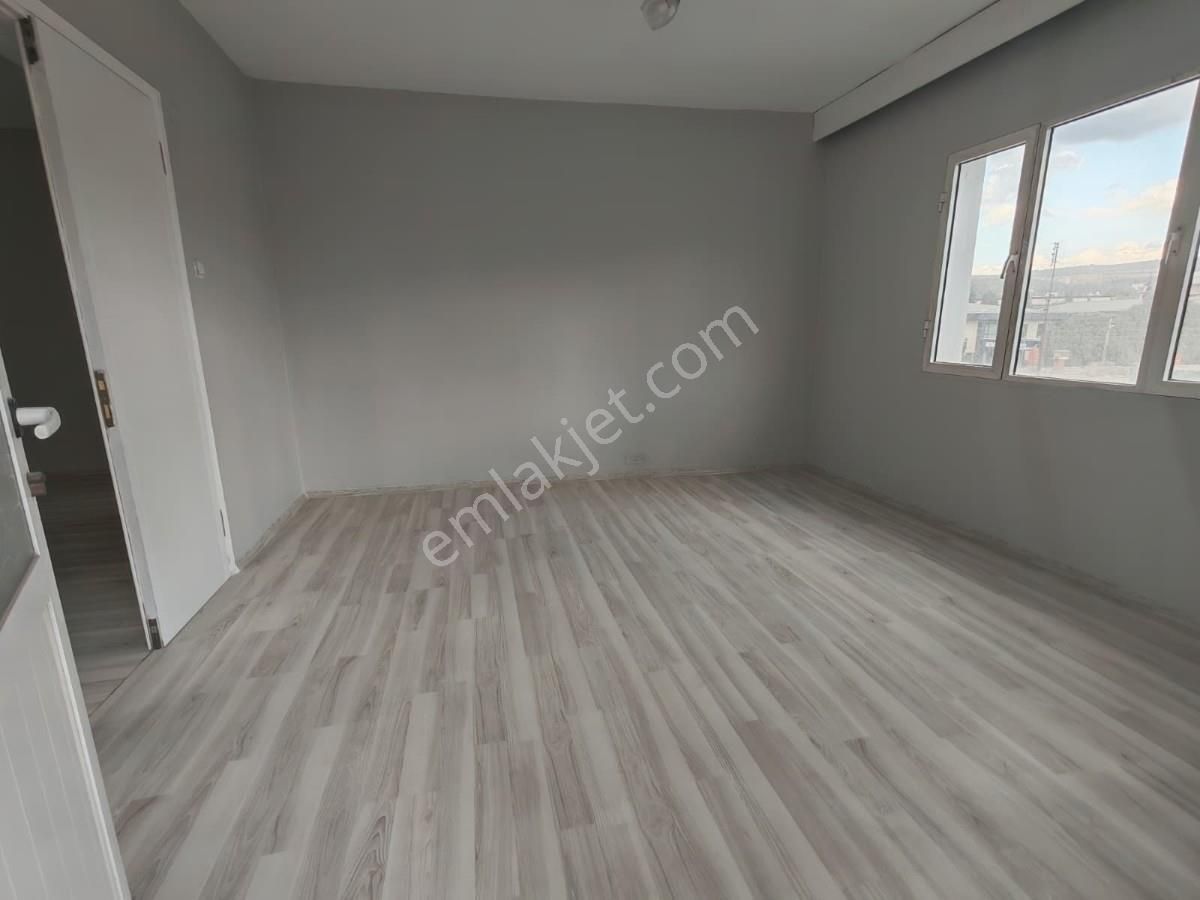 Turyap Bornova Doğanlarda Afad Yakını Doğalgazlı 3+1kiralık Daire - Görsel 11