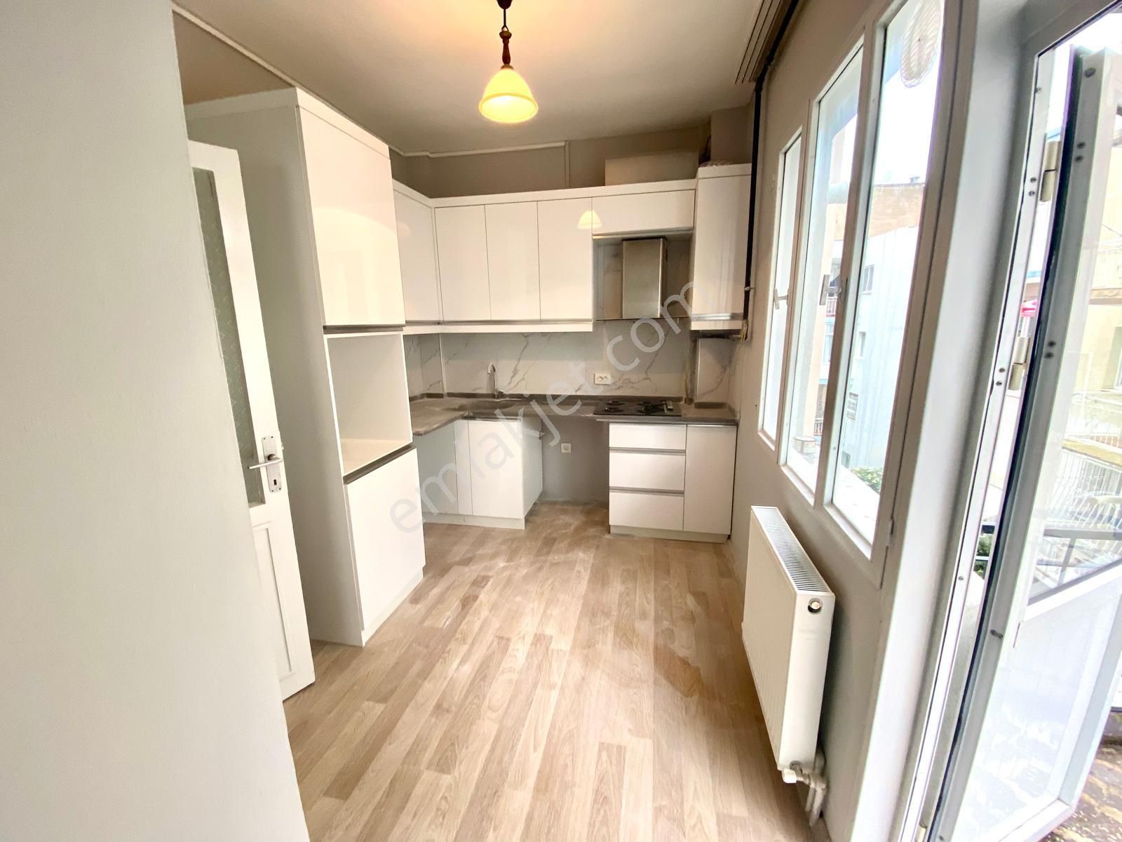 Arga'dan Buca Çevik Bir Meydan Yakını Ara Kat 3+1 Kiralık Daire. - Görsel 6