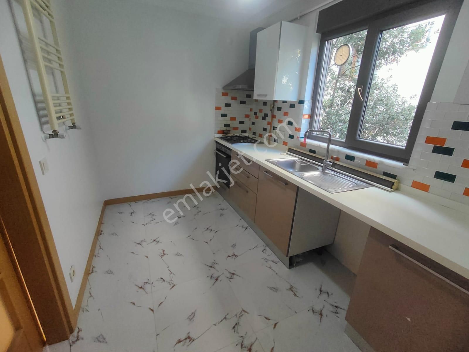 Emlak Dünyasından Yalı Mahallesinde Sahil Marmaray 3 Dk Mesafede - Görsel 3