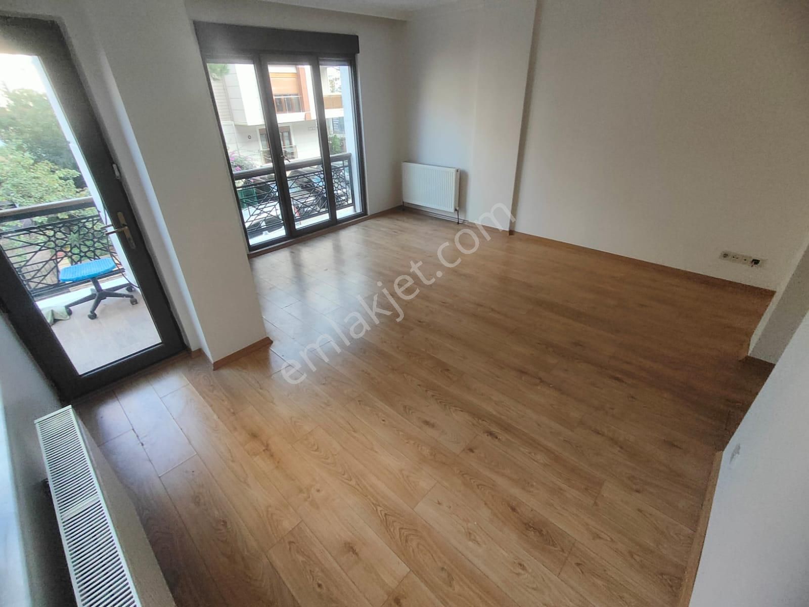 Emlak Dünyasından Yalı Mahallesinde Sahil Marmaray 3 Dk Mesafede - Görsel 10