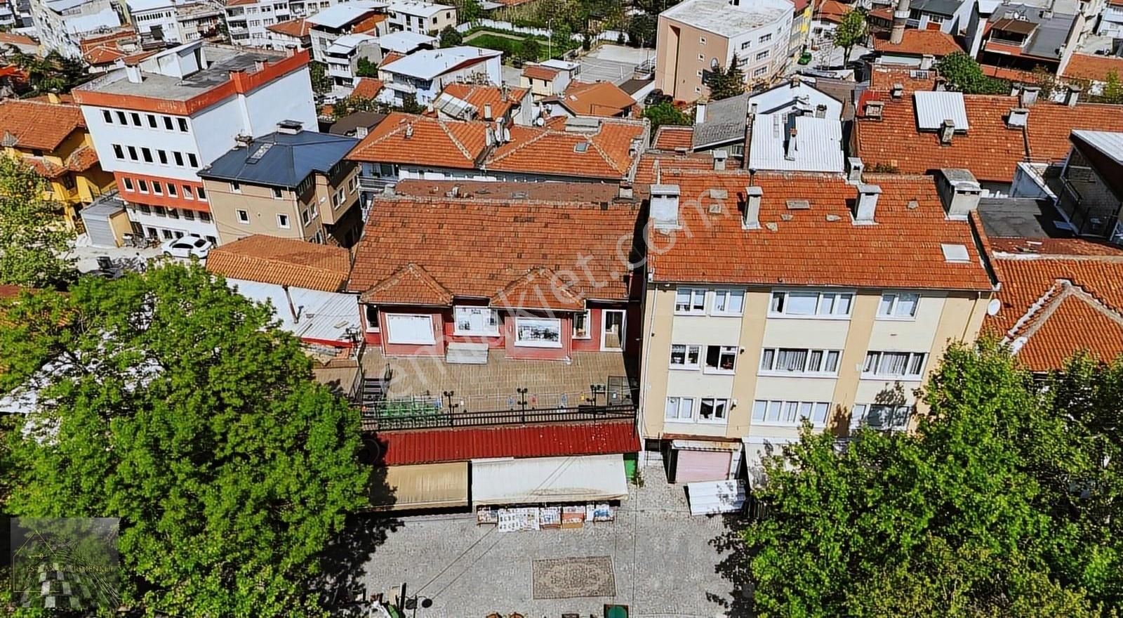 Yeşil Türbe Yanında Komple Satılık 3 Katlı Bahçeli Tarihi Bina - Görsel 34