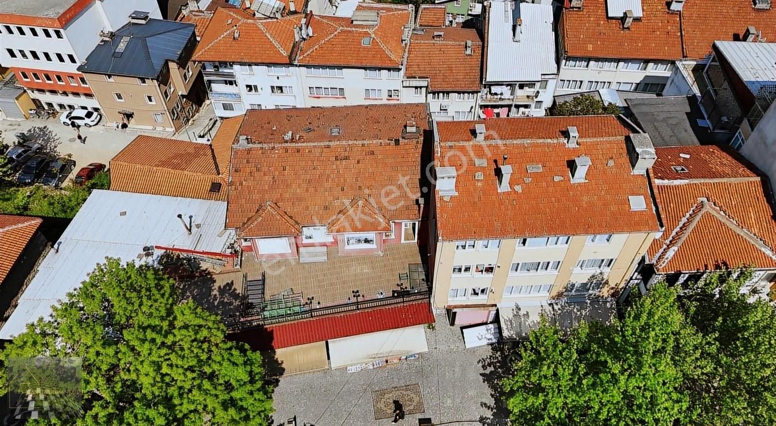 Yeşil Türbe Yanında Komple Satılık 3 Katlı Bahçeli Tarihi Bina - Görsel 13