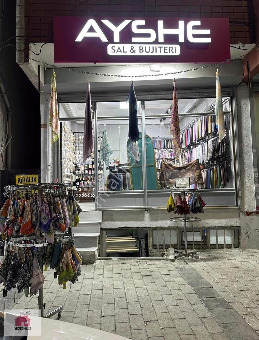Secret House'dan İşlek Cadde Üzeri Devren Kiralık Mağaza