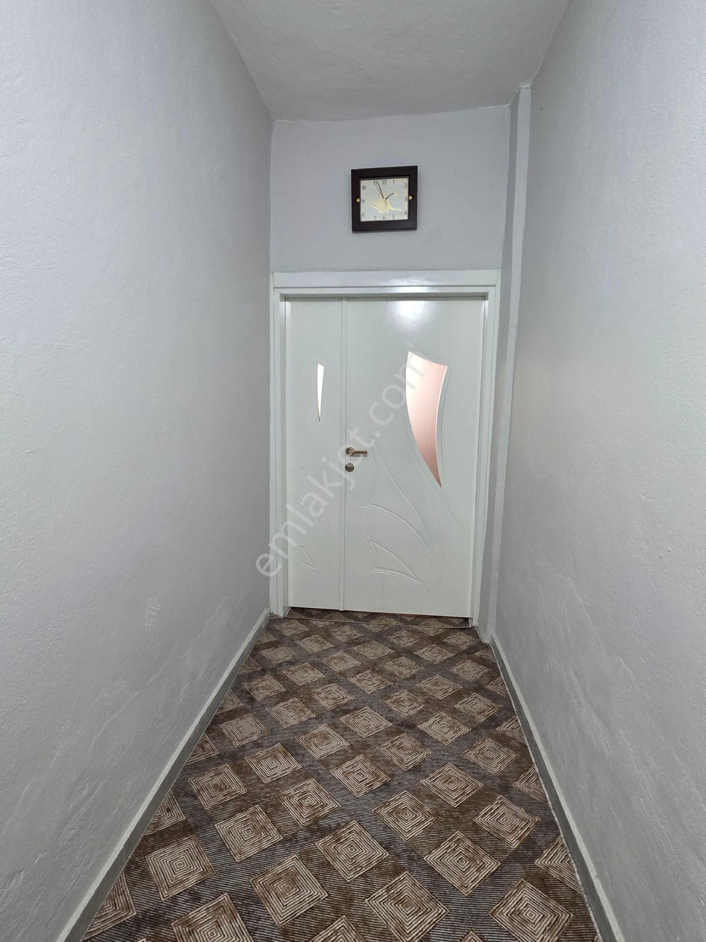 Gülpınar Mahallesi’nde Köşe Başı Satılık 1,5 Katlı Müstakil - Görsel 5