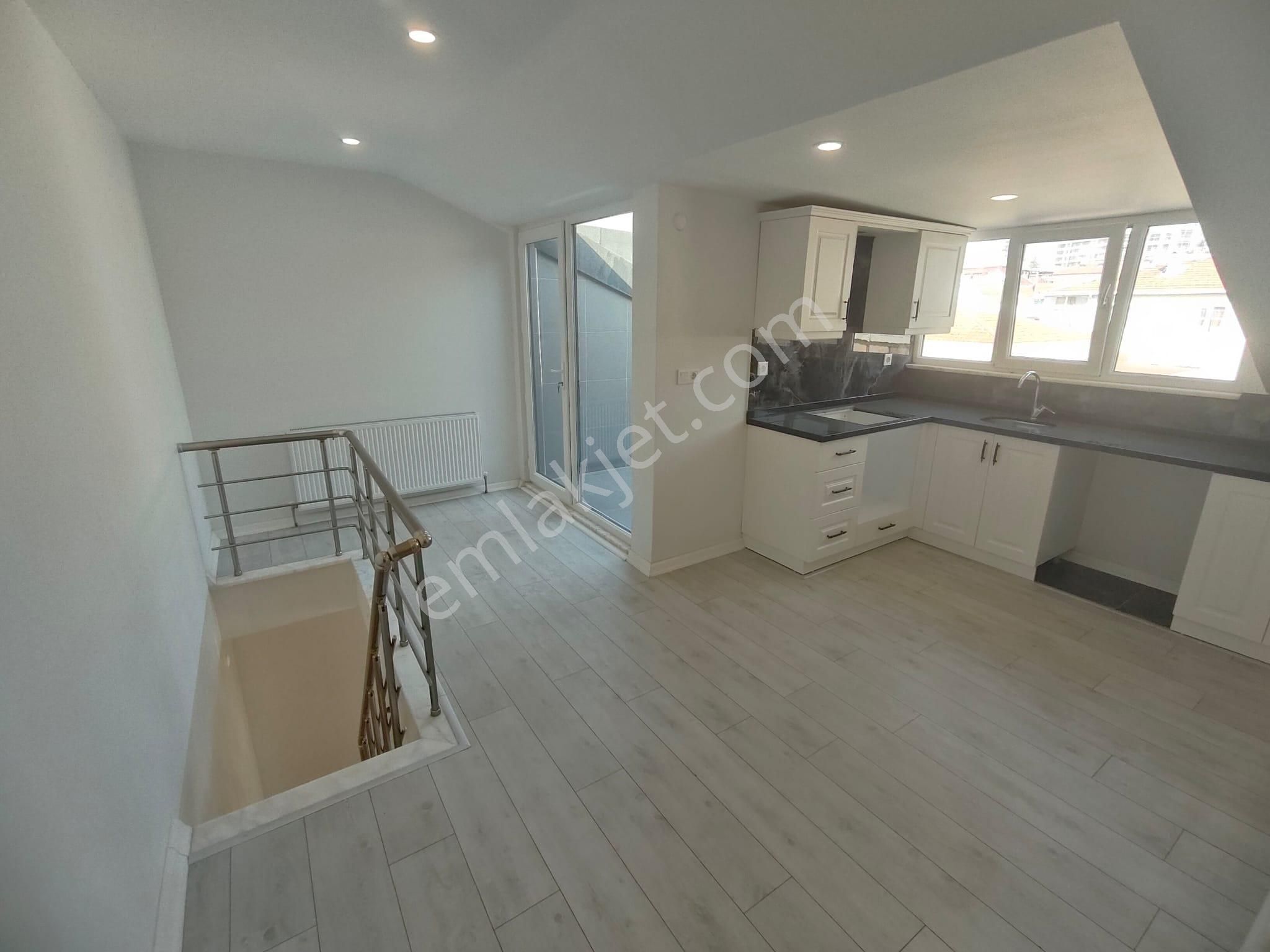 Emlak Dünyasından İdealtepede Satılık 3+2 160 M2 Sıfır Dubleks - Görsel 22