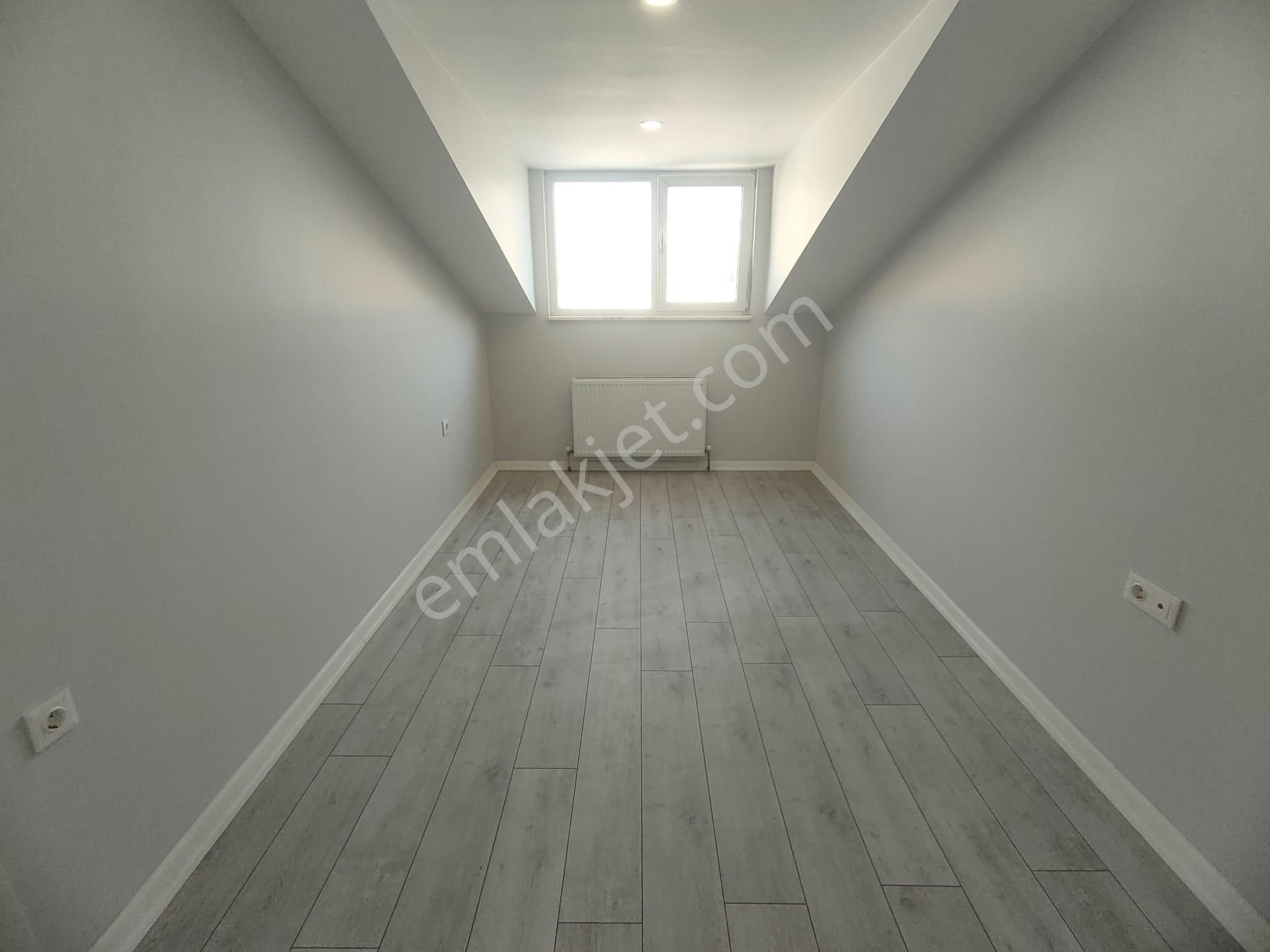 Emlak Dünyasından İdealtepede Satılık 3+2 160 M2 Sıfır Dubleks - Görsel 25