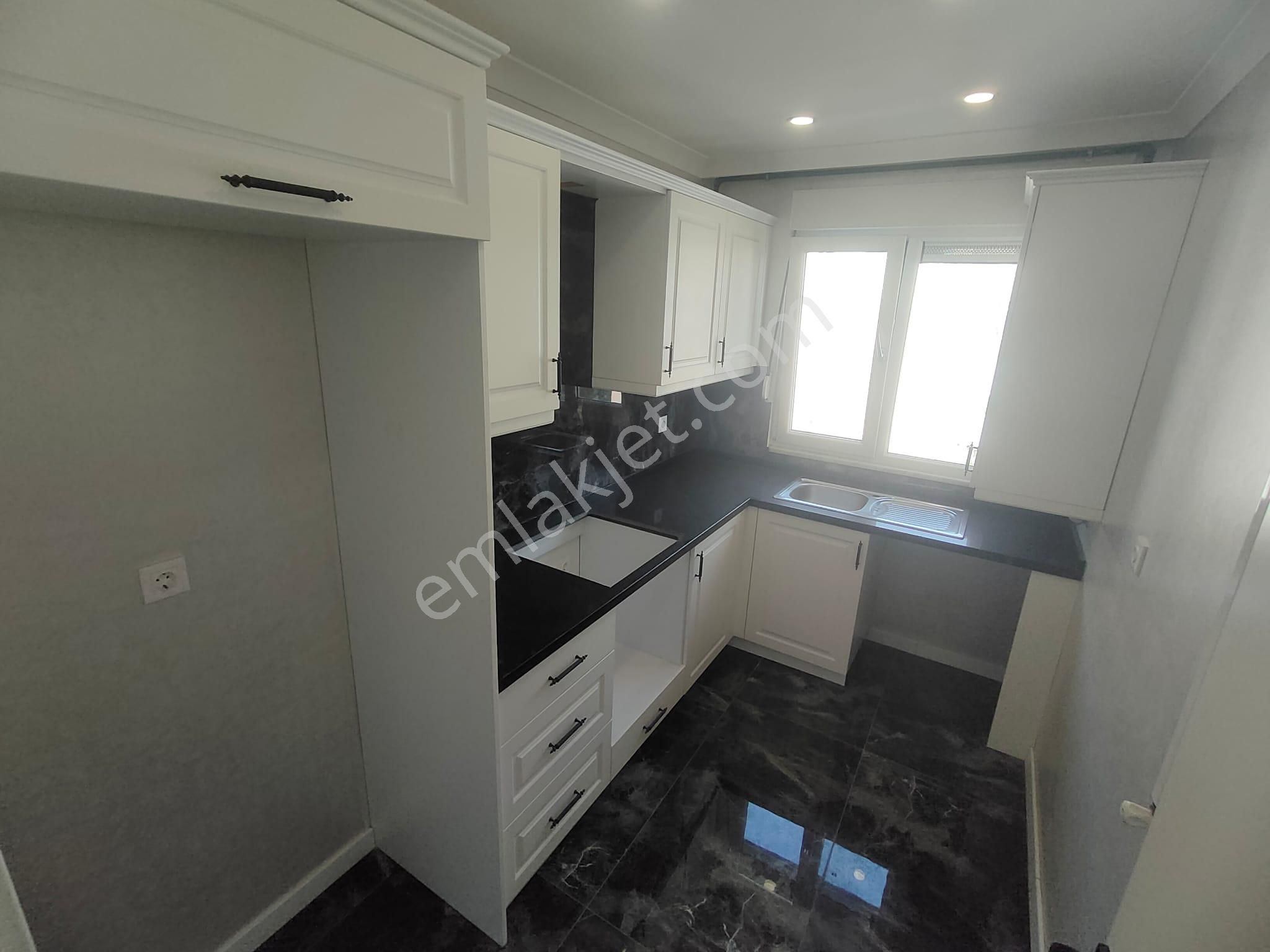 Emlak Dünyasından İdealtepede Satılık 3+2 160 M2 Sıfır Dubleks - Görsel 8