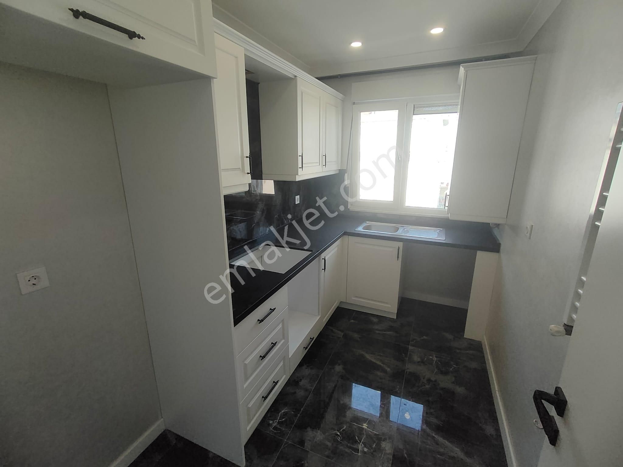 Emlak Dünyasından İdealtepede Satılık 3+2 160 M2 Sıfır Dubleks - Görsel 10