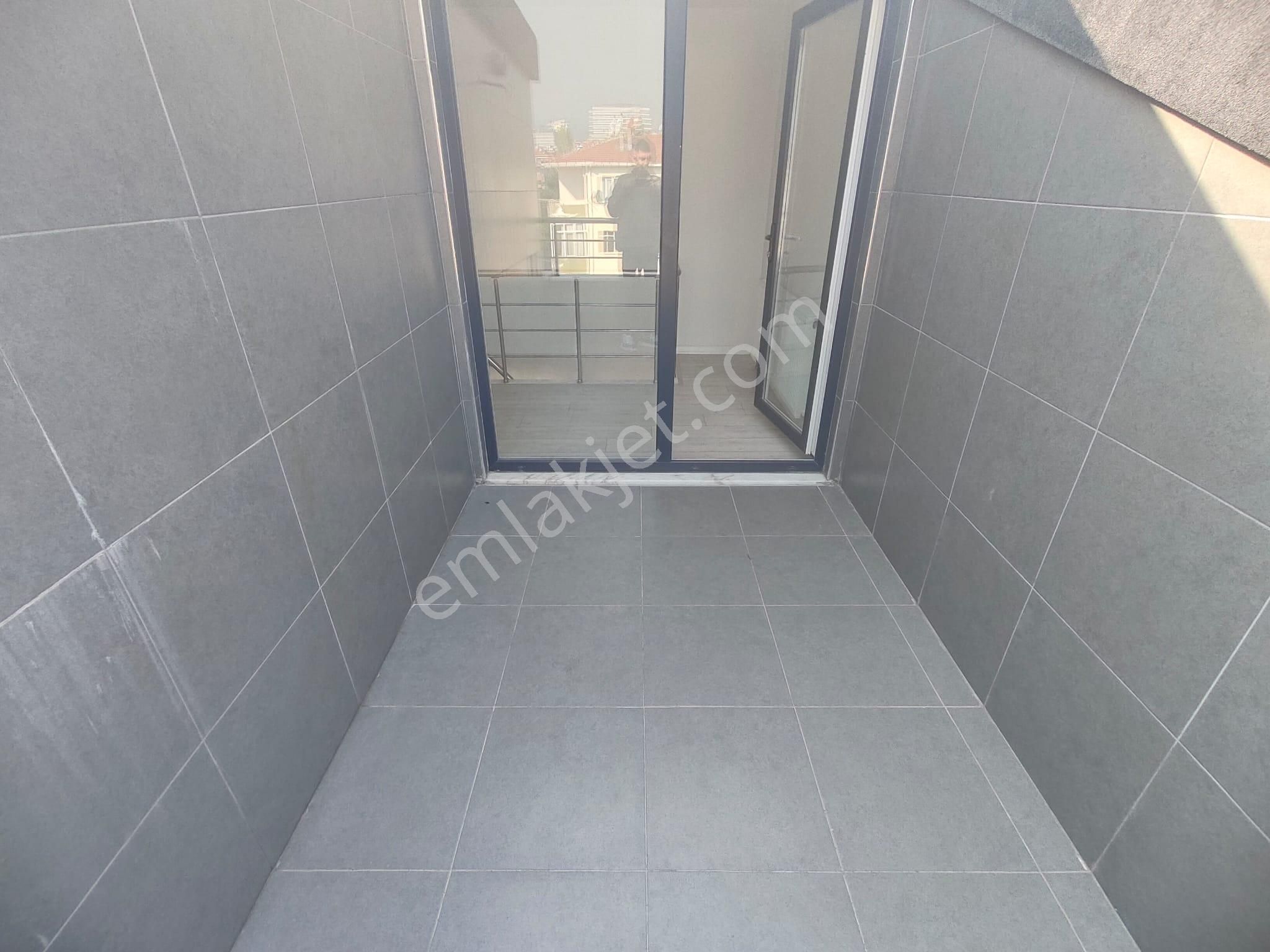 Emlak Dünyasından İdealtepede Satılık 3+2 160 M2 Sıfır Dubleks - Görsel 30