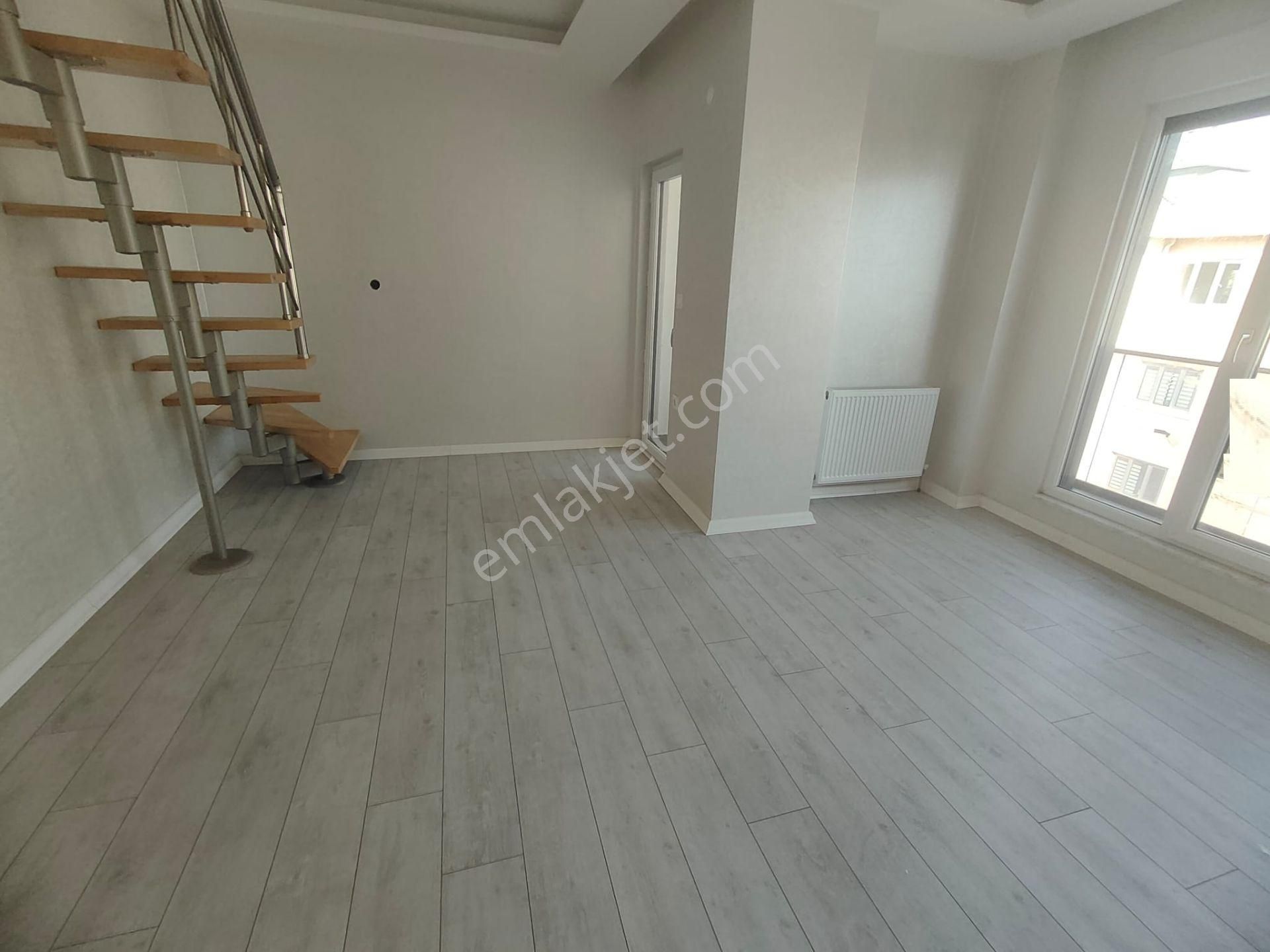 Emlak Dünyasından İdealtepede Satılık 3+2 160 M2 Sıfır Dubleks - Görsel 19