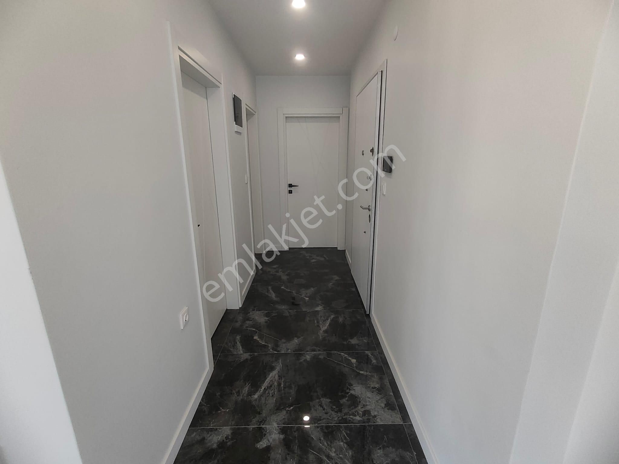 Emlak Dünyasından İdealtepede Satılık 3+2 160 M2 Sıfır Dubleks - Görsel 31