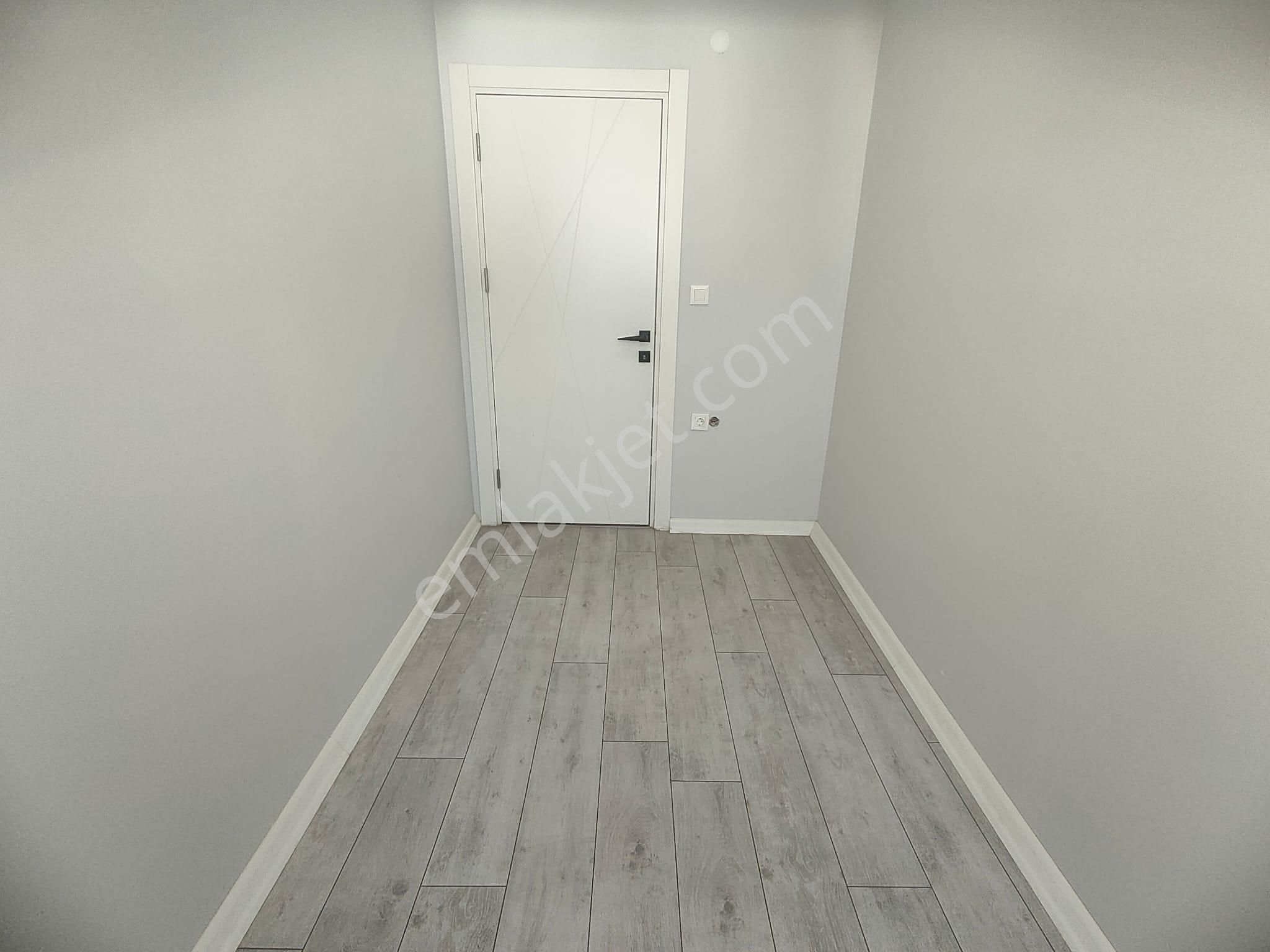 Emlak Dünyasından İdealtepede Satılık 3+2 160 M2 Sıfır Dubleks - Görsel 24