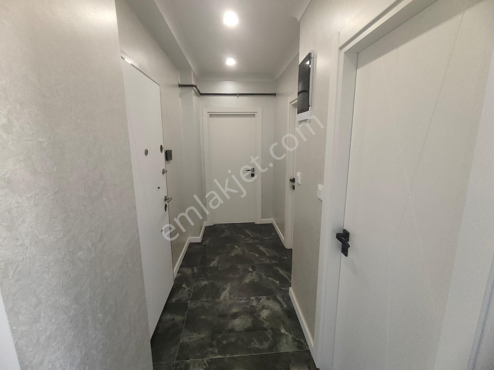 Emlak Dünyasından İdealtepede Satılık 3+2 160 M2 Sıfır Dubleks - Görsel 6